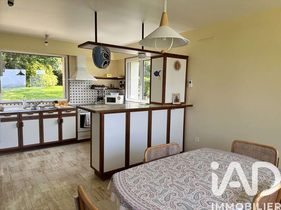 Maison 169 m² à Heugueville-Sur-Sienne  - photo 8