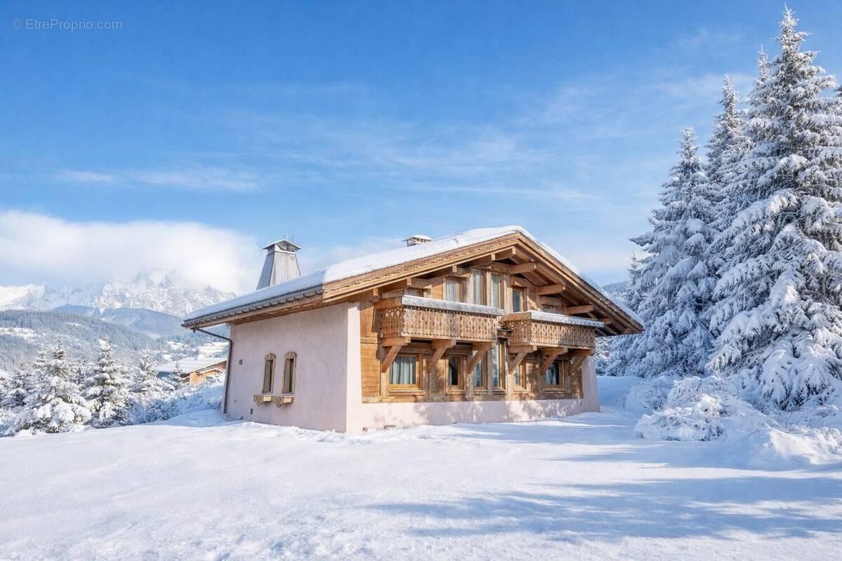 Maison à COMBLOUX