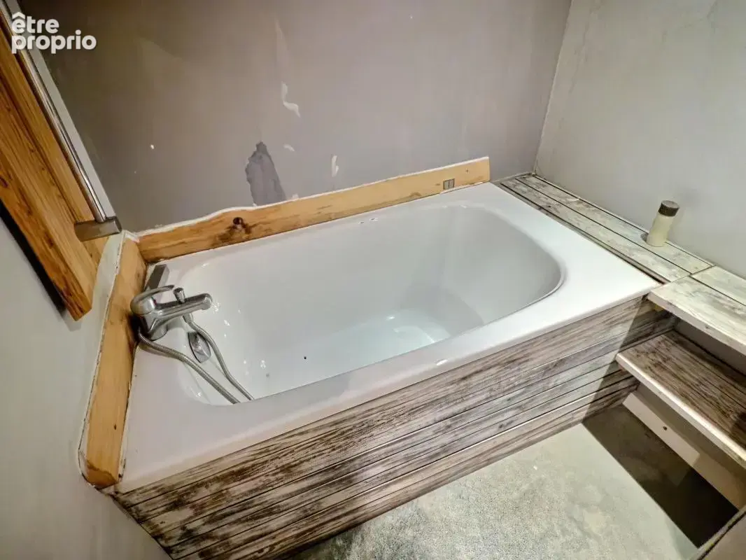 Idéal investissement locatif pour ce chalet en duplex ..
La Colmiane, station de ski et d’été…
Demandez moi la vidéo pour plus d - photo 10