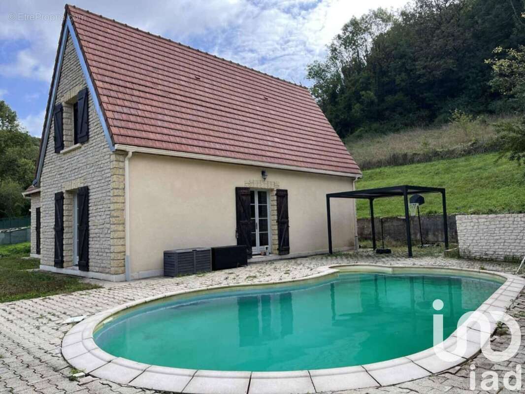 Photo 2 - Maison à FROLOIS