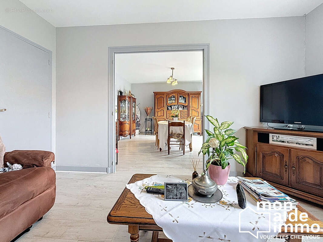 Appartement à THIVIERS