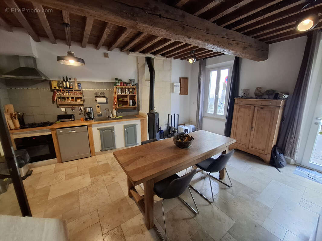 Maison à FONTVIEILLE