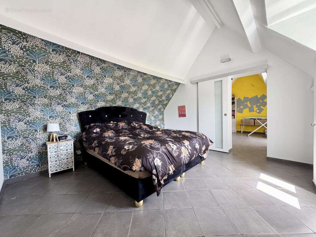 Maison 279 m² à Jouy-Sous-Thelle  - photo 7