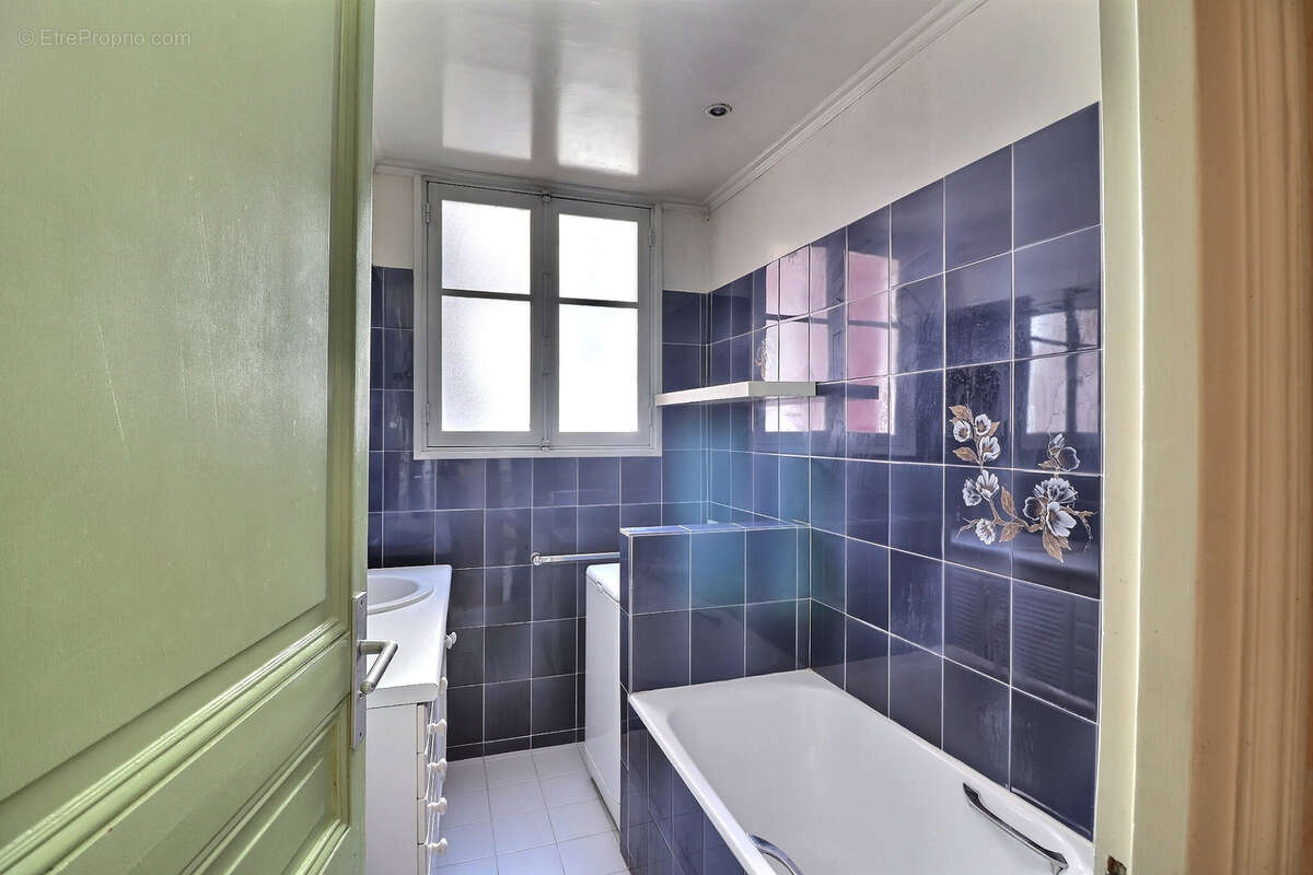 Appartement à PARIS-14E