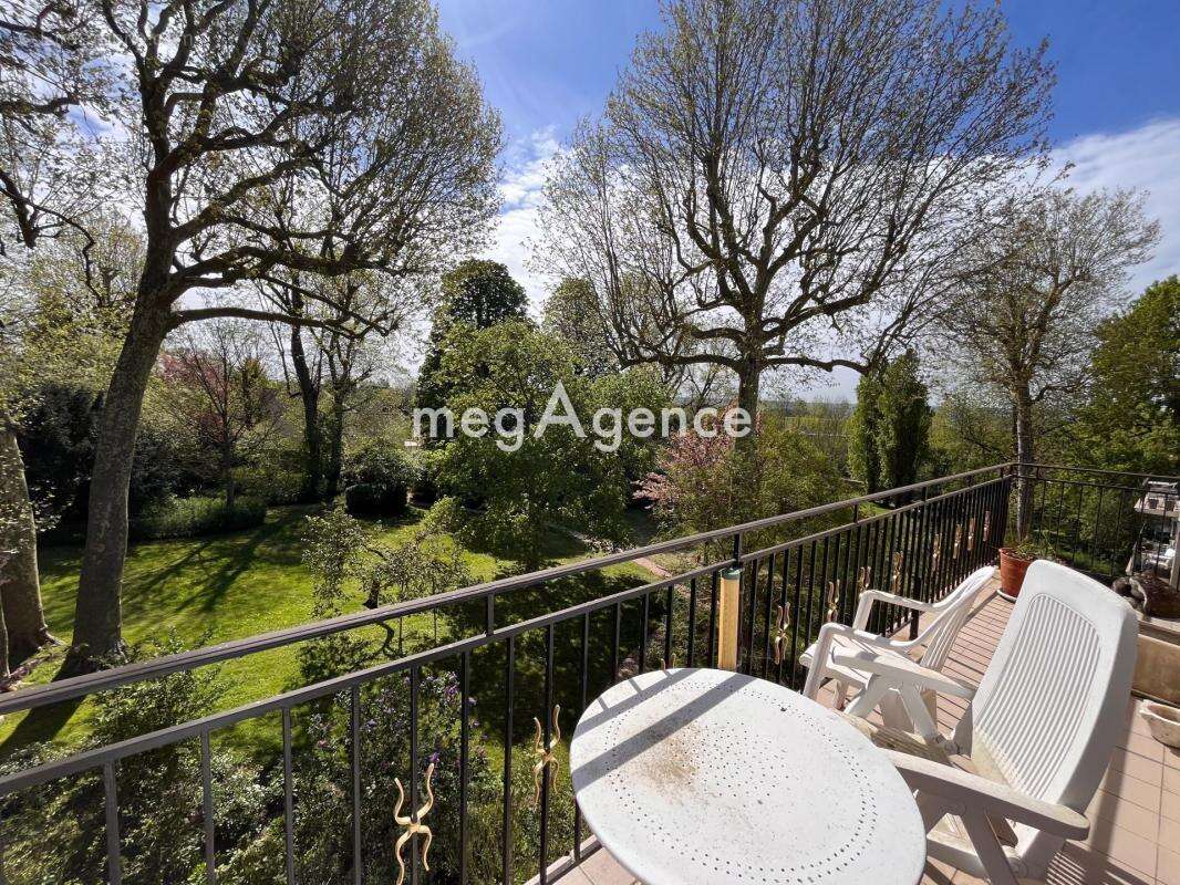 Appartement à SAINT-NOM-LA-BRETECHE