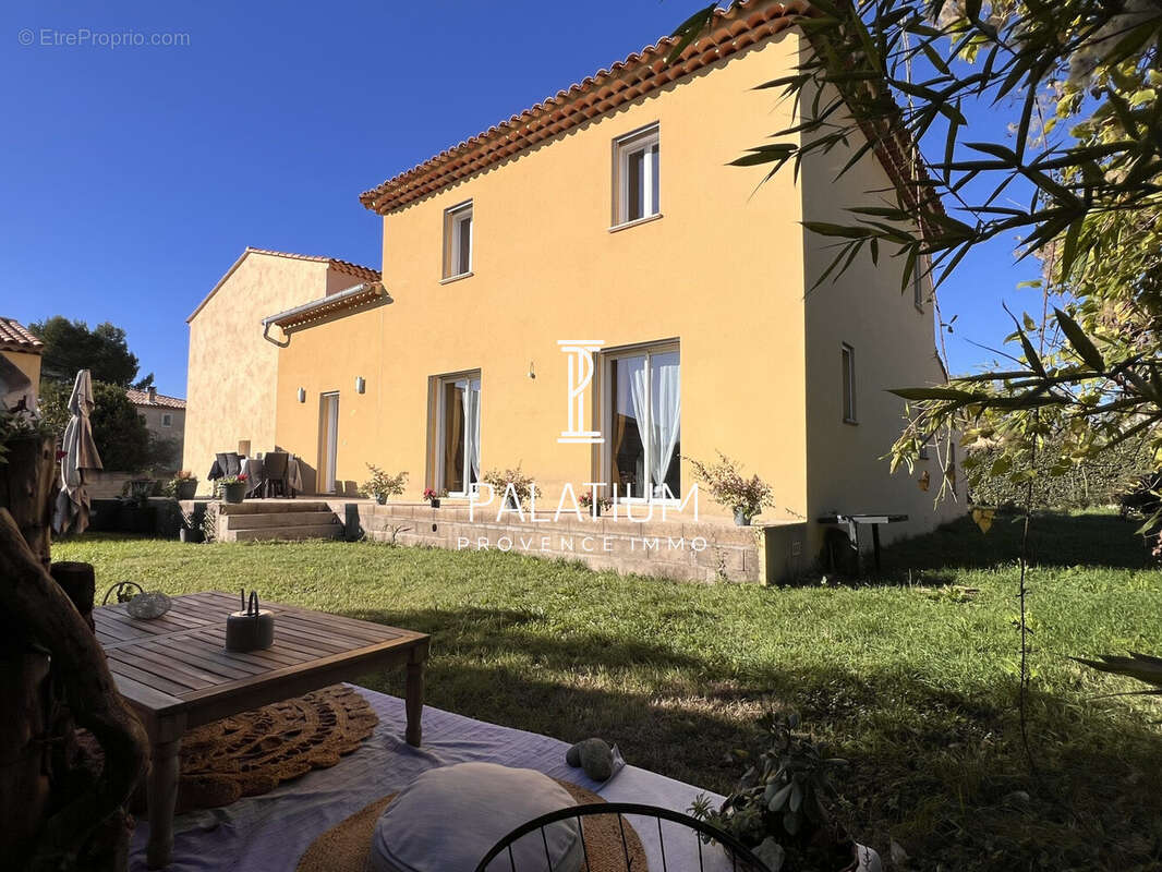 Maison à MALLEMORT
