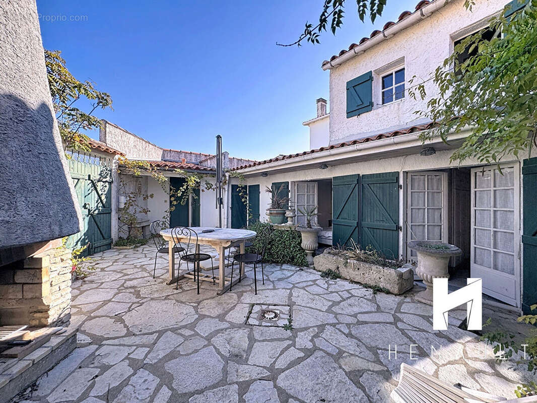 Maison à LA COUARDE-SUR-MER