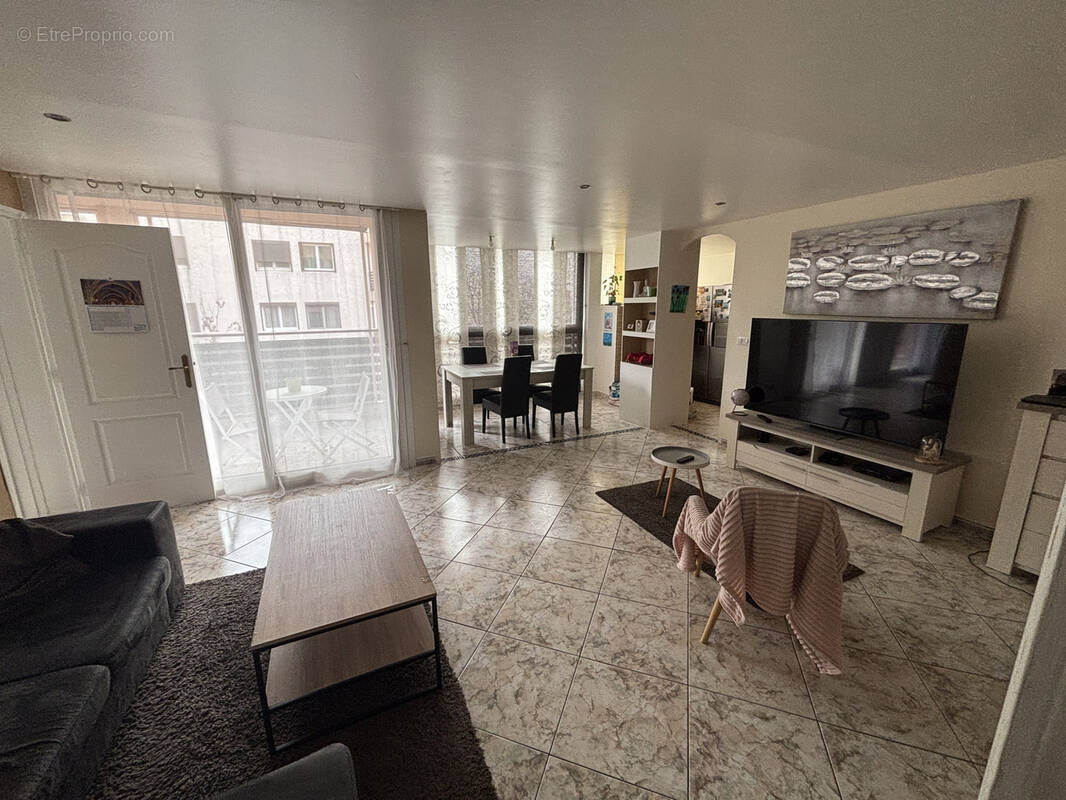 Appartement à LA VALETTE-DU-VAR