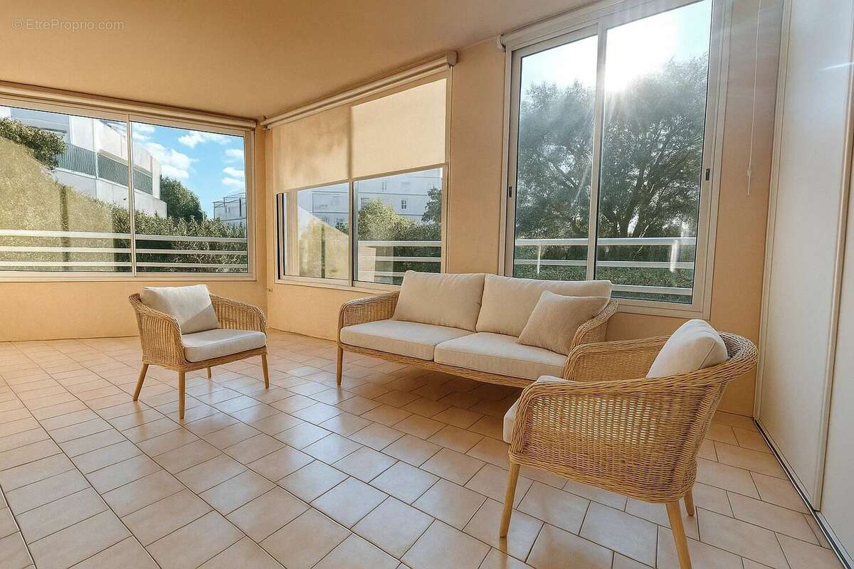 Appartement à MARSEILLE-9E