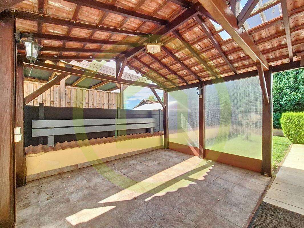 Maison à LEXY