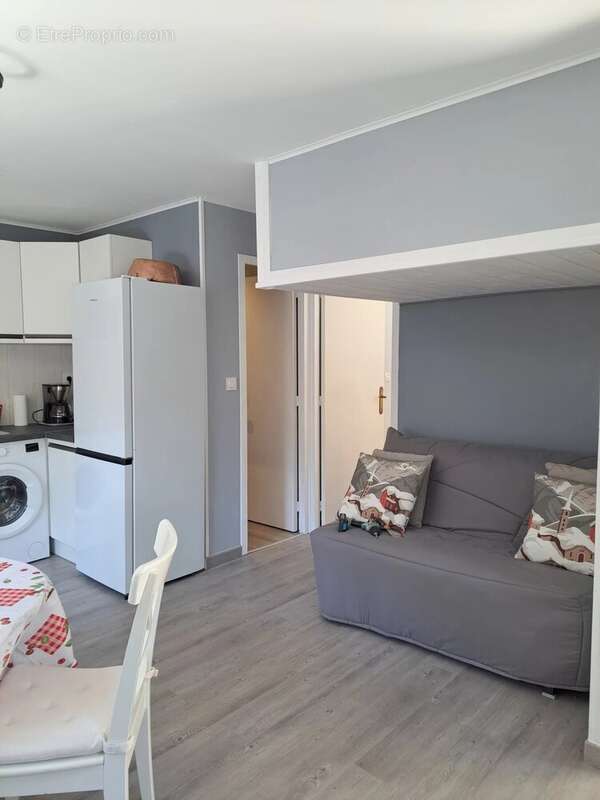 Nouveau prix – À découvrir sans tarder : charmant appartement entièrement rénové à Brides-les-Bains (35 m²) - photo 4