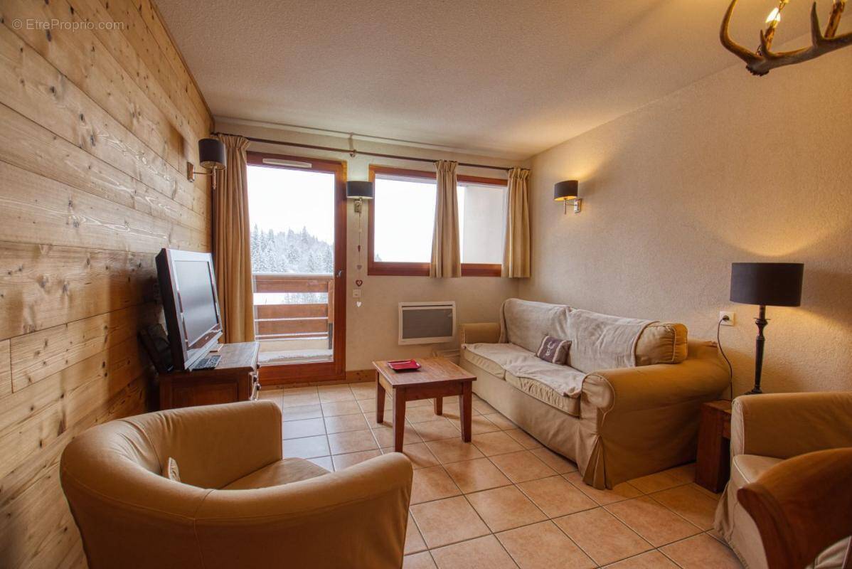 Appartement à MORILLON