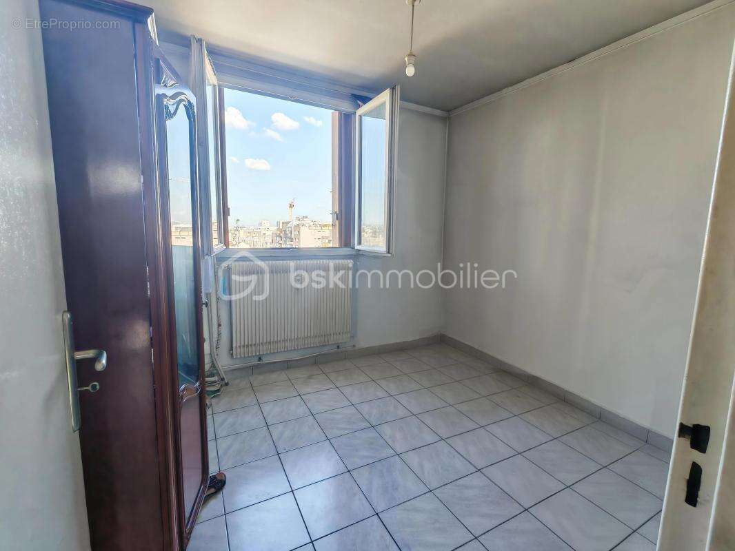 Appartement à AUBERVILLIERS
