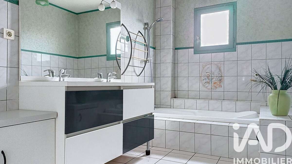 Photo 9 - Maison à SAINT-MAURICE-EN-RIVIERE