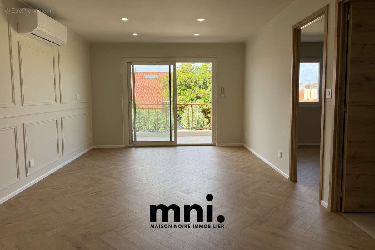 Appartement à SIX-FOURS-LES-PLAGES