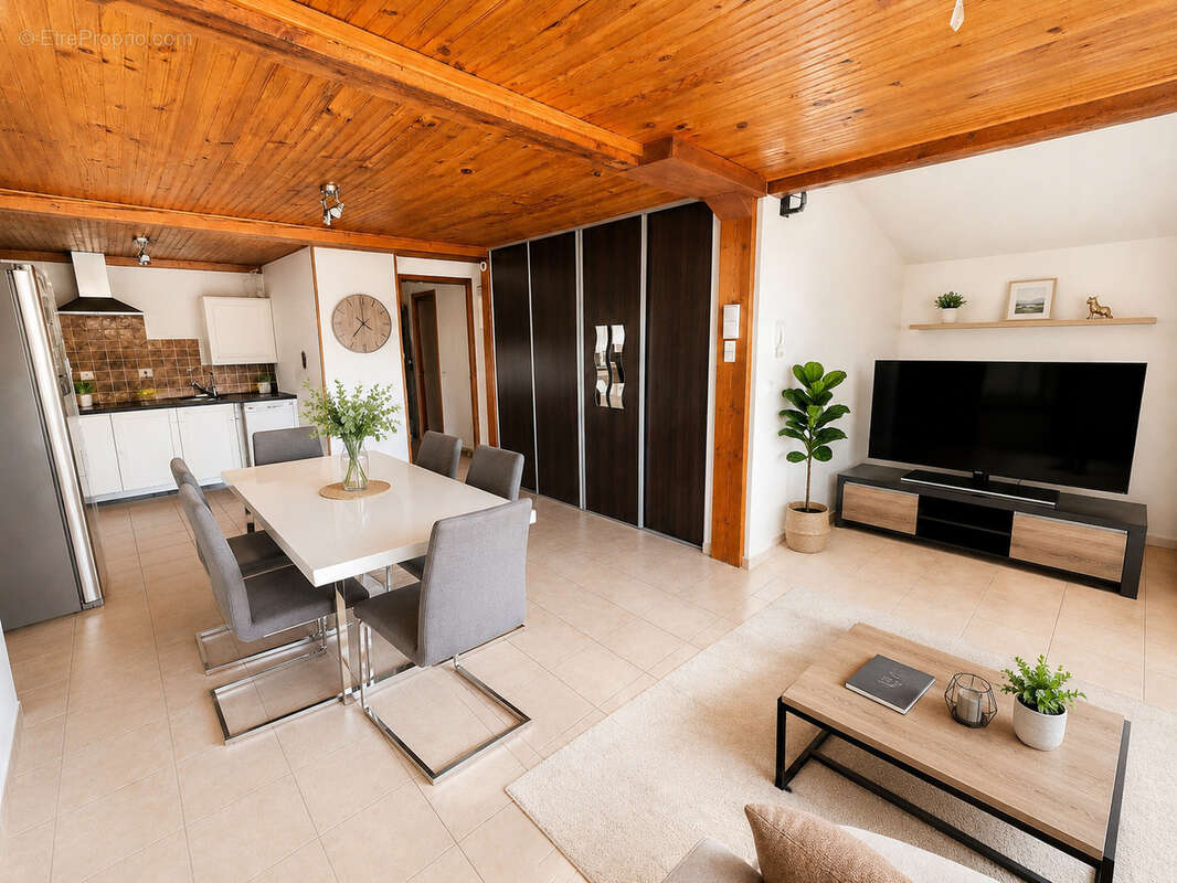 Maison à LE CASTELLET