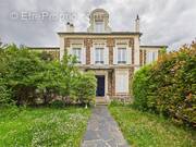 Maison à LE PERREUX-SUR-MARNE