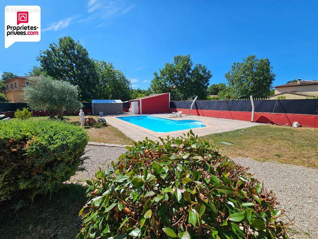 Maison à SAINT-CEZAIRE-SUR-SIAGNE