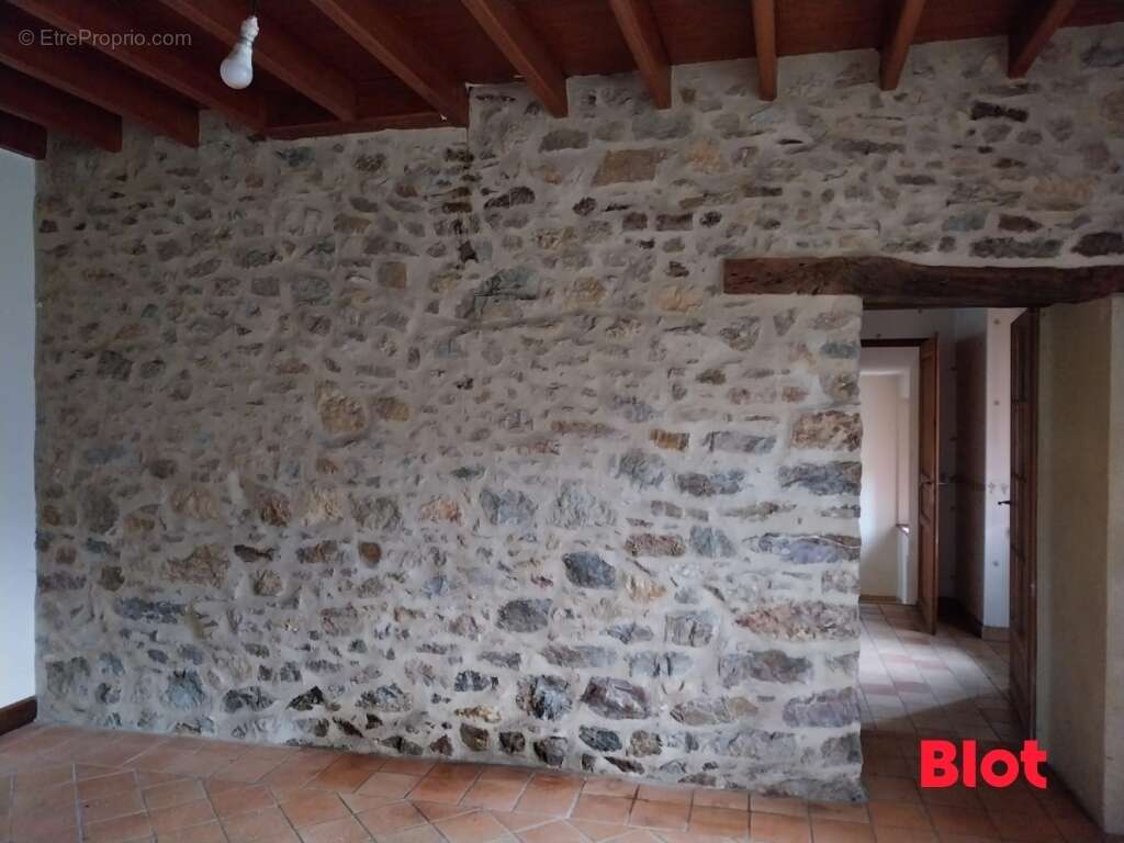 Maison à LAUNAY-VILLIERS