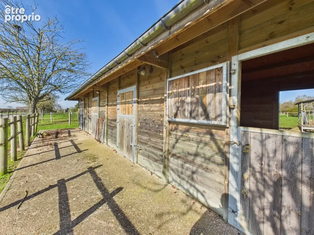 Grande maison de caractère et ses trois maisons d'amis - photo 13