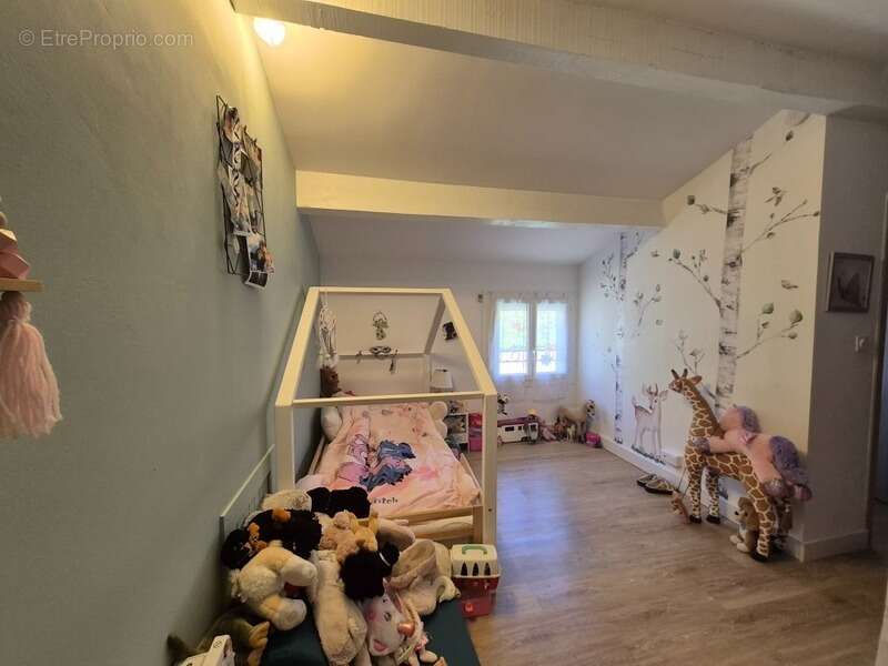 Maison à SOLLIES-TOUCAS