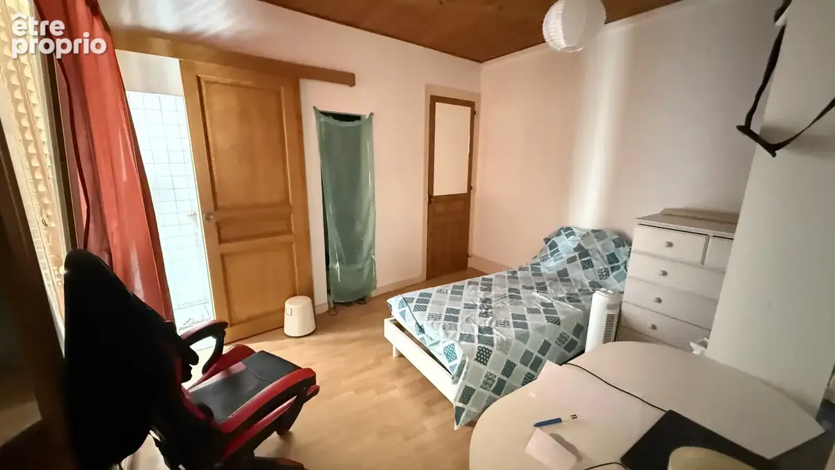 Investissement locatif à Vichy - Immeuble 3 appartements 4 garages - photo 17
