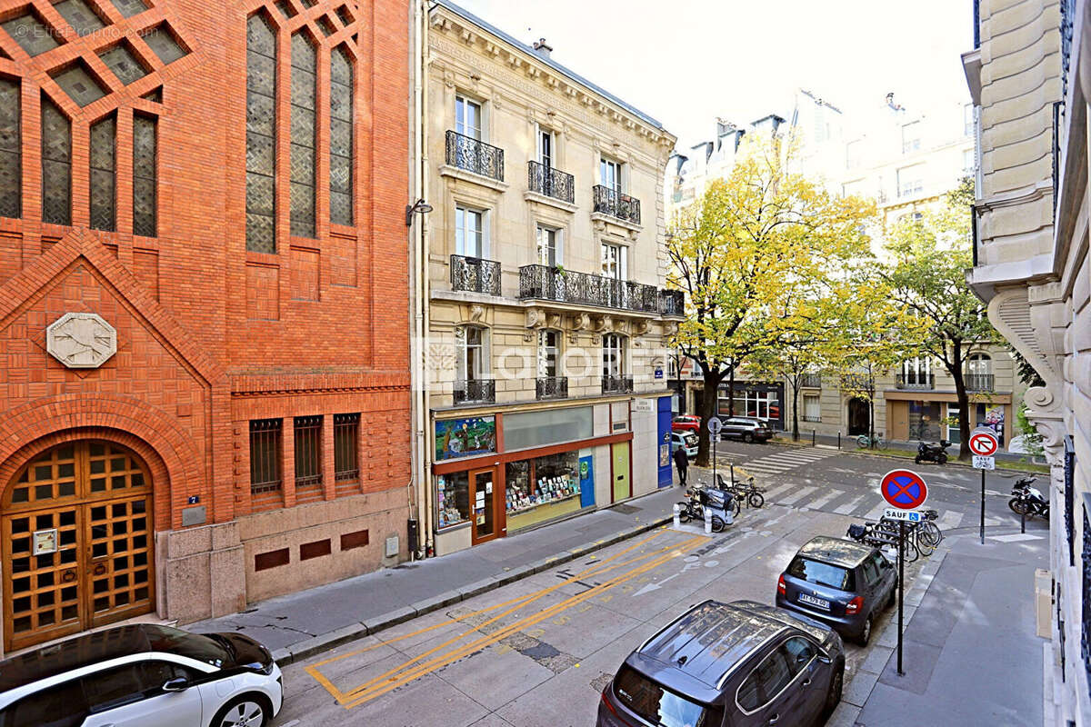 Appartement à PARIS-14E