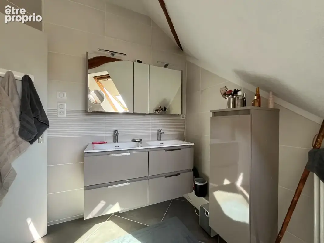 Maison à vendre 10 pièces au coeur de CUISERY (71), avec piscine - photo 15