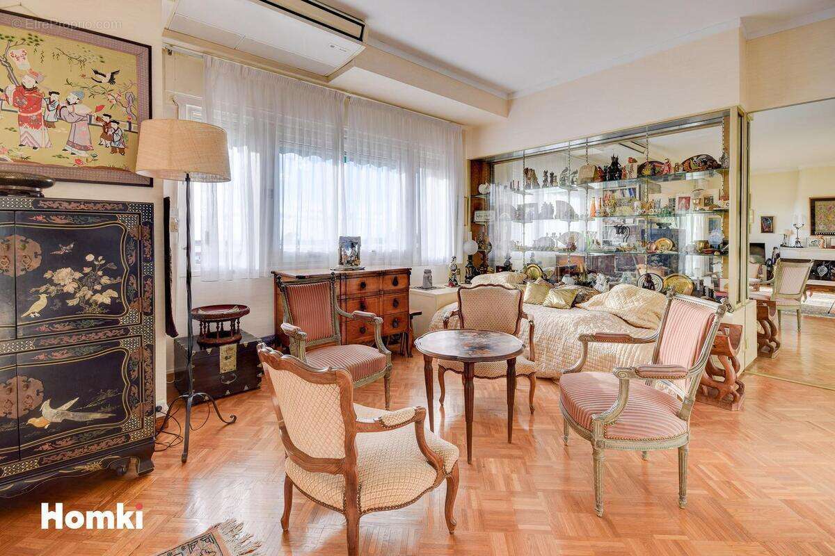 Appartement à MARSEILLE-8E