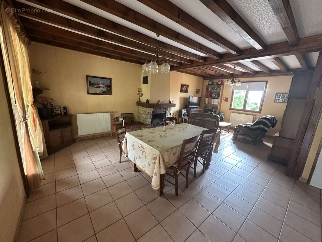 Maison à MIONS