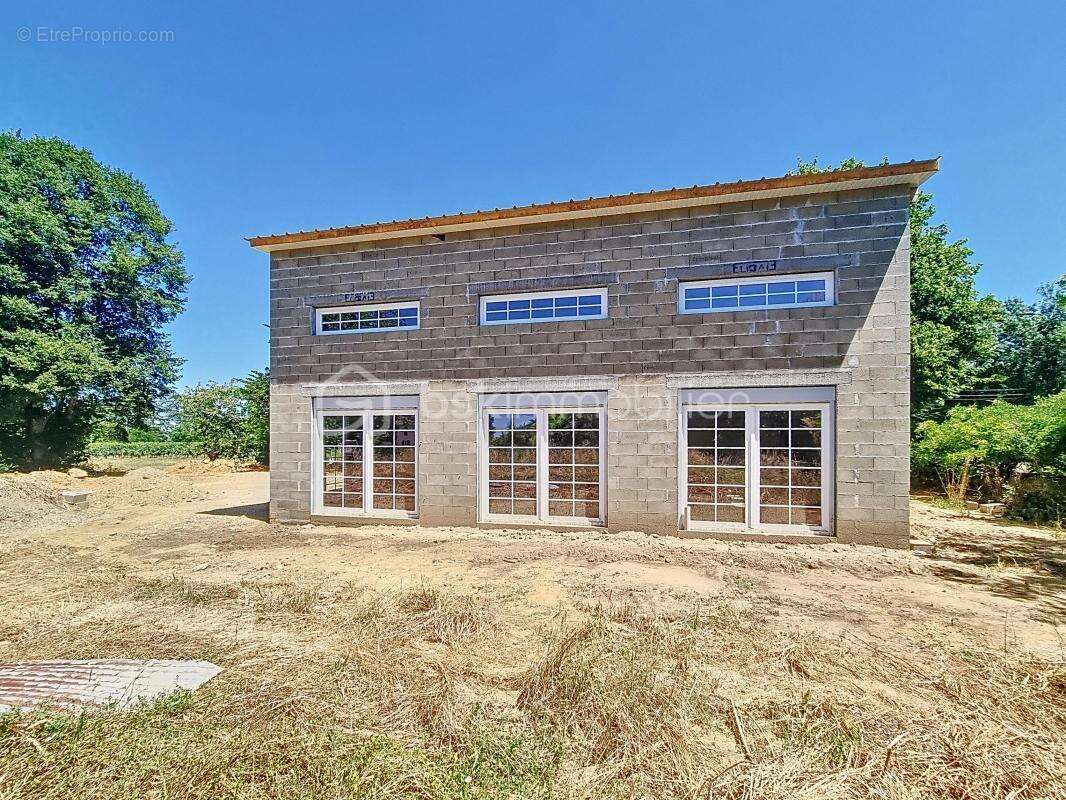 Appartement à CASTELNAU-D'AUZAN