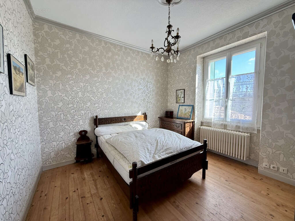 Maison à TOURNON-SUR-RHONE