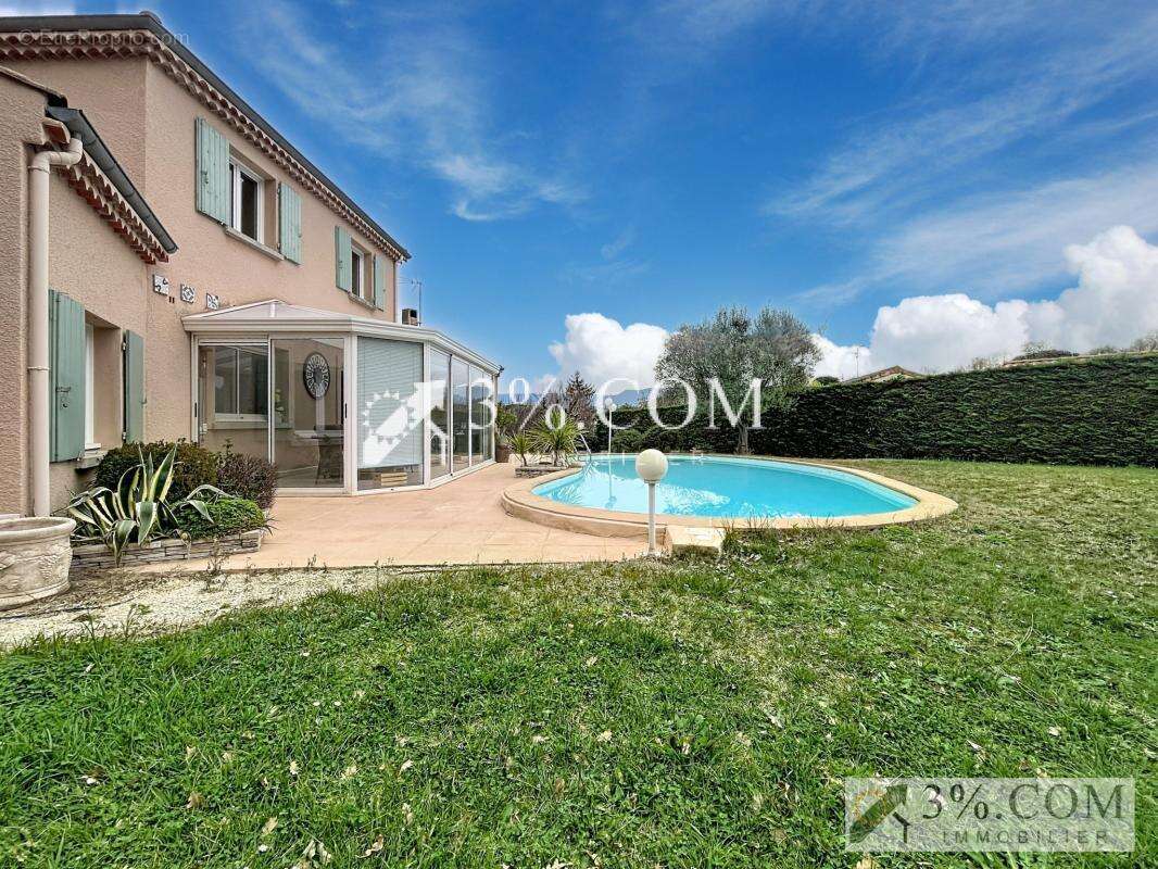 Maison à MONTELEGER