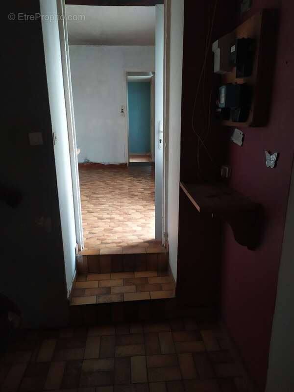 Maison à MONTSURS