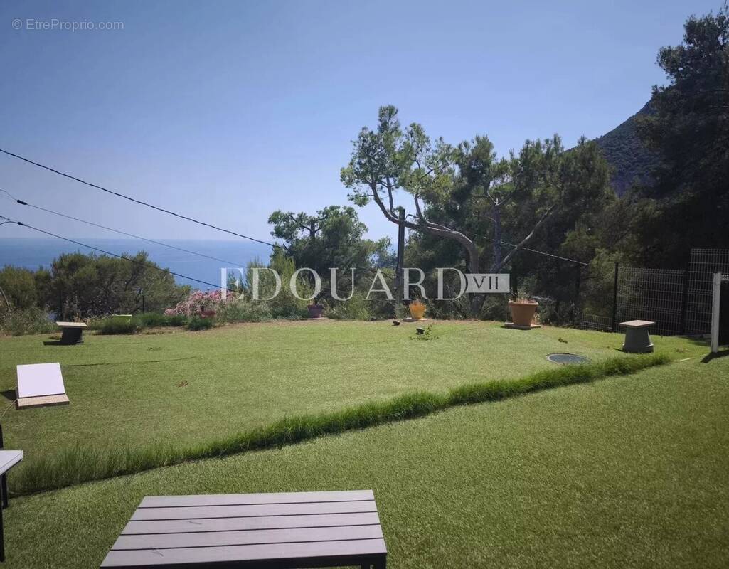 Appartement à ROQUEBRUNE-CAP-MARTIN