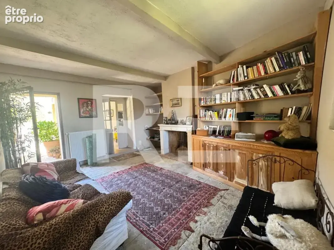 Belle maison de village avec patio, jardin, garage et T2 - photo 11