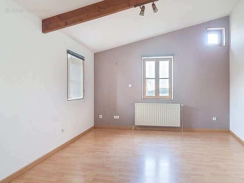 Maison à LA VINEUSE