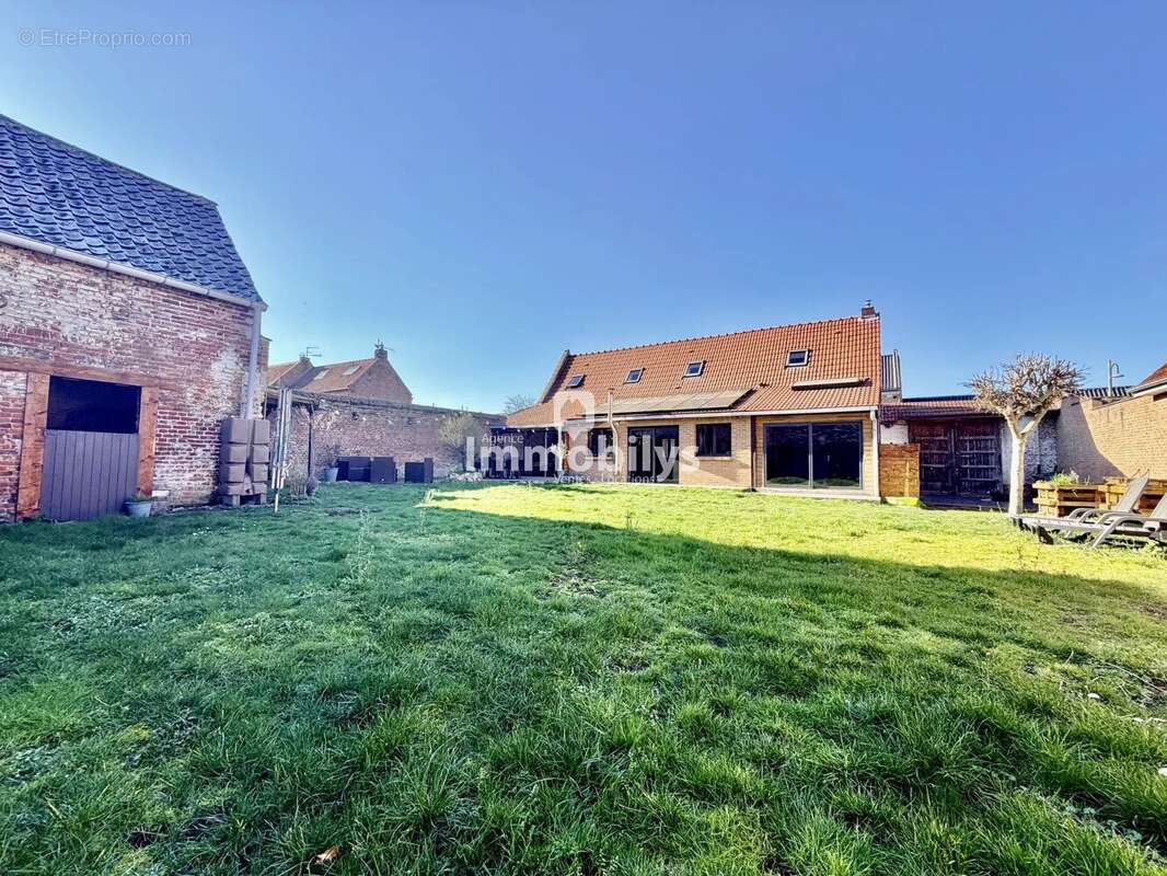 Maison à PECQUENCOURT