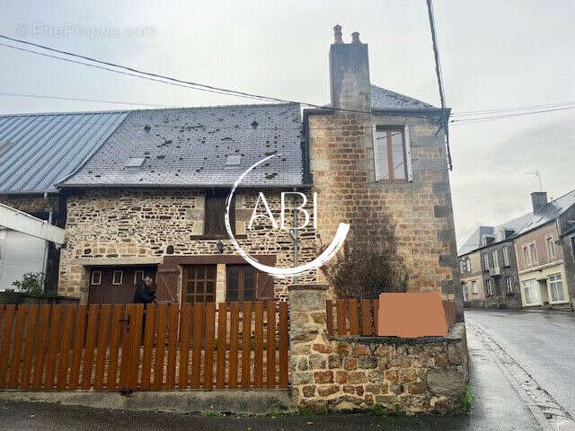 Maison à NEUILLY-LE-VENDIN