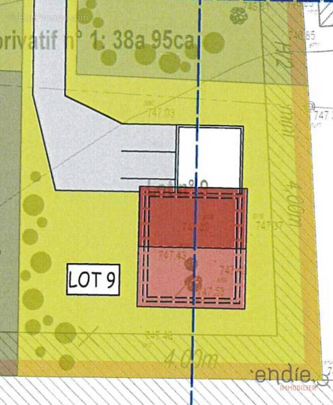 Terrain à SOMBACOUR