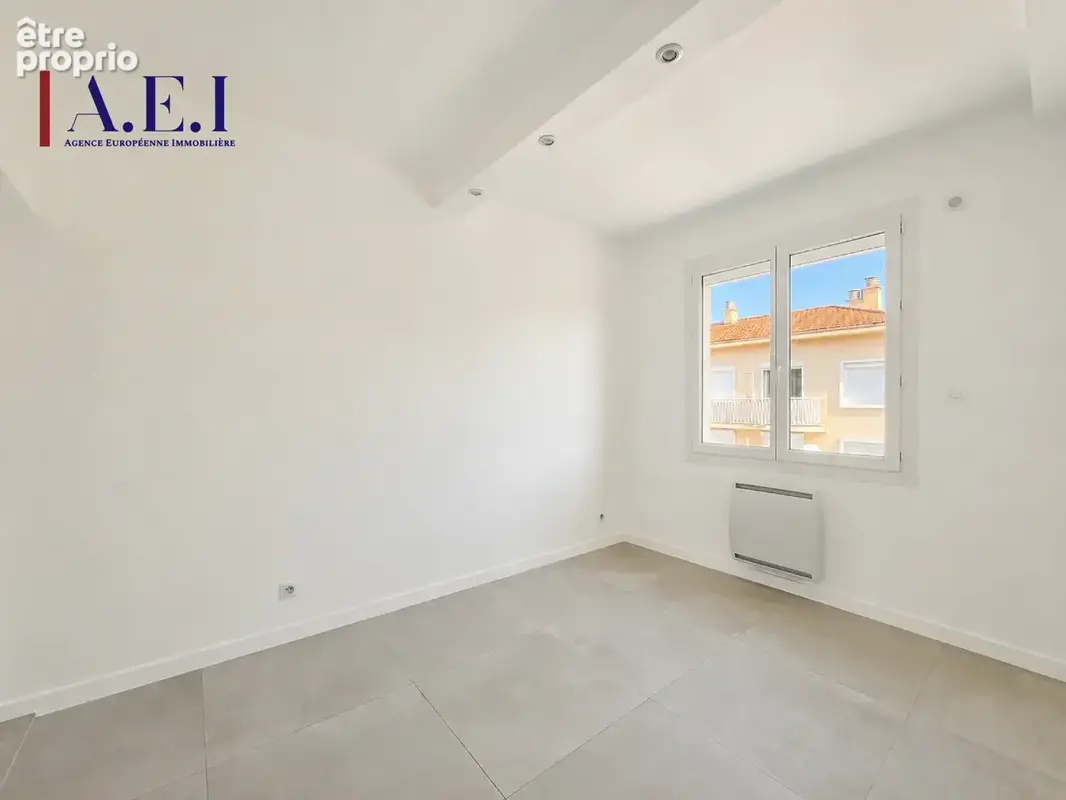 La Seyne sur mer - Appartement T3 entièrement rénové en dernier étage - photo 10