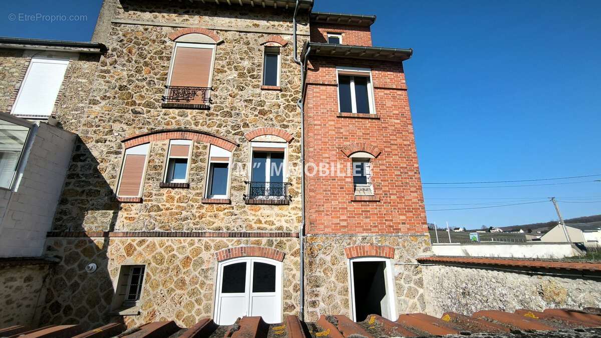Maison à ROMENY-SUR-MARNE