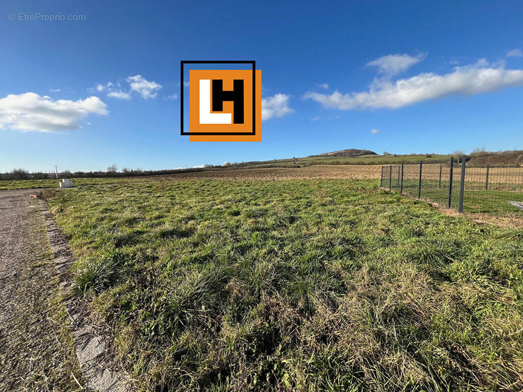 Terrain à DELME