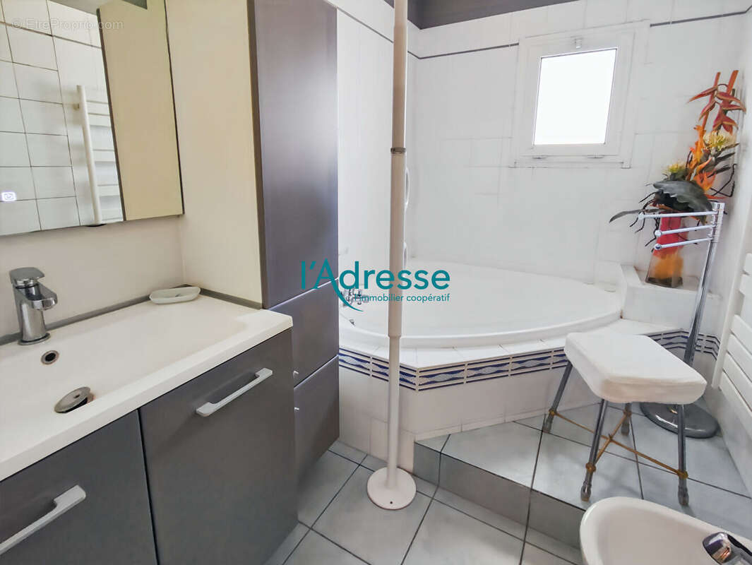 Maison à SAINT-PIERRE-MONTLIMART