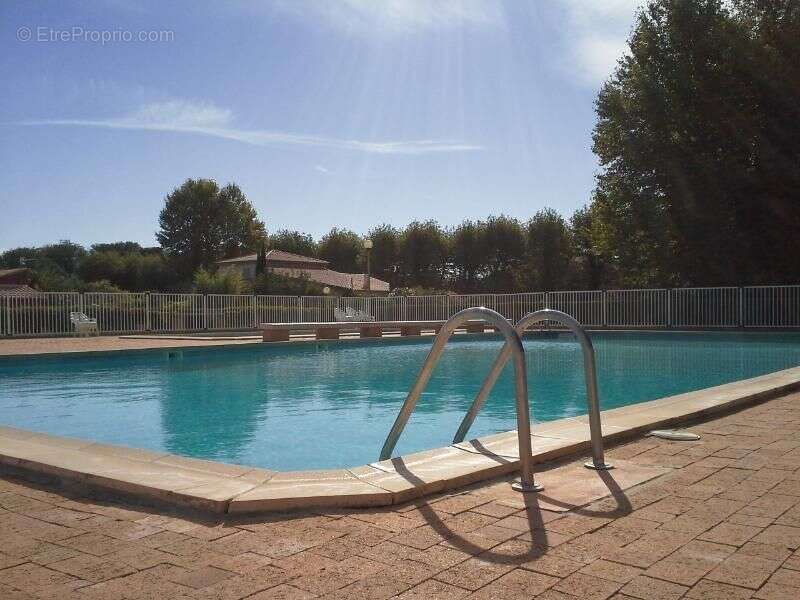 T2 avec terrasse dans un écrin de verdure à deux pas de la mer ! - photo 10