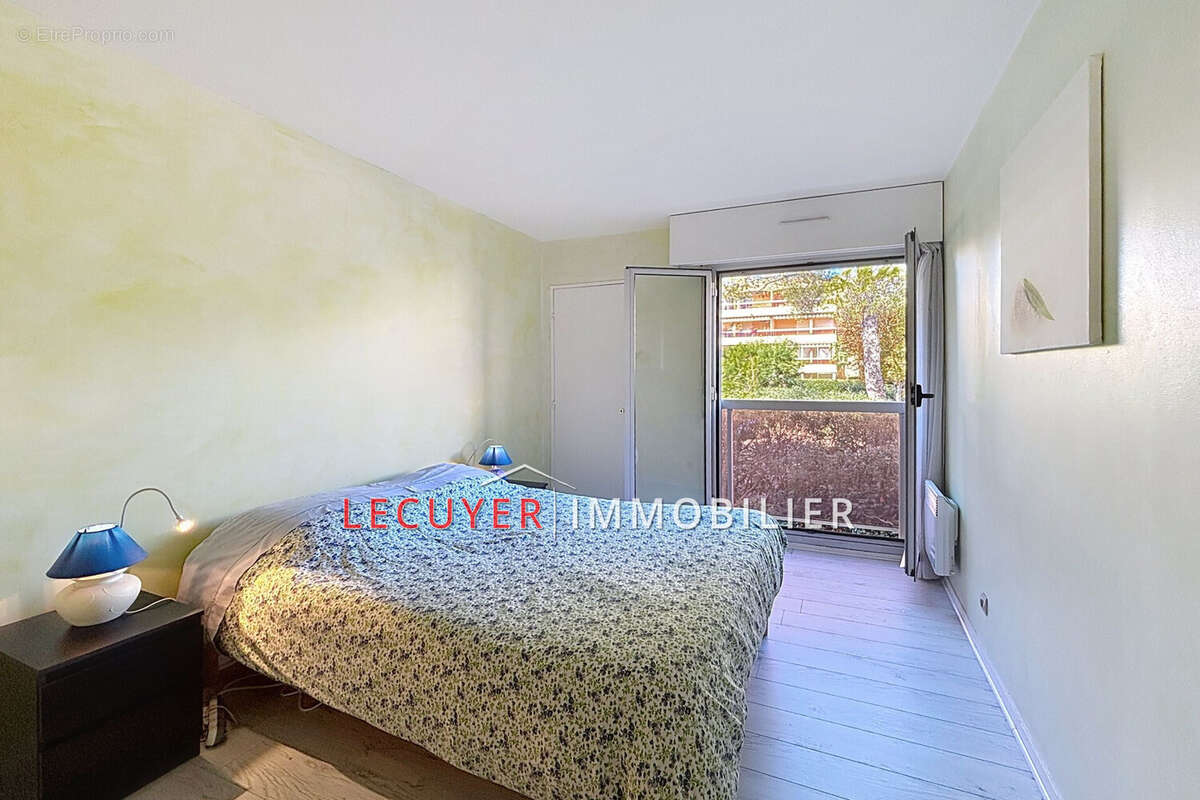 Appartement à VALLAURIS