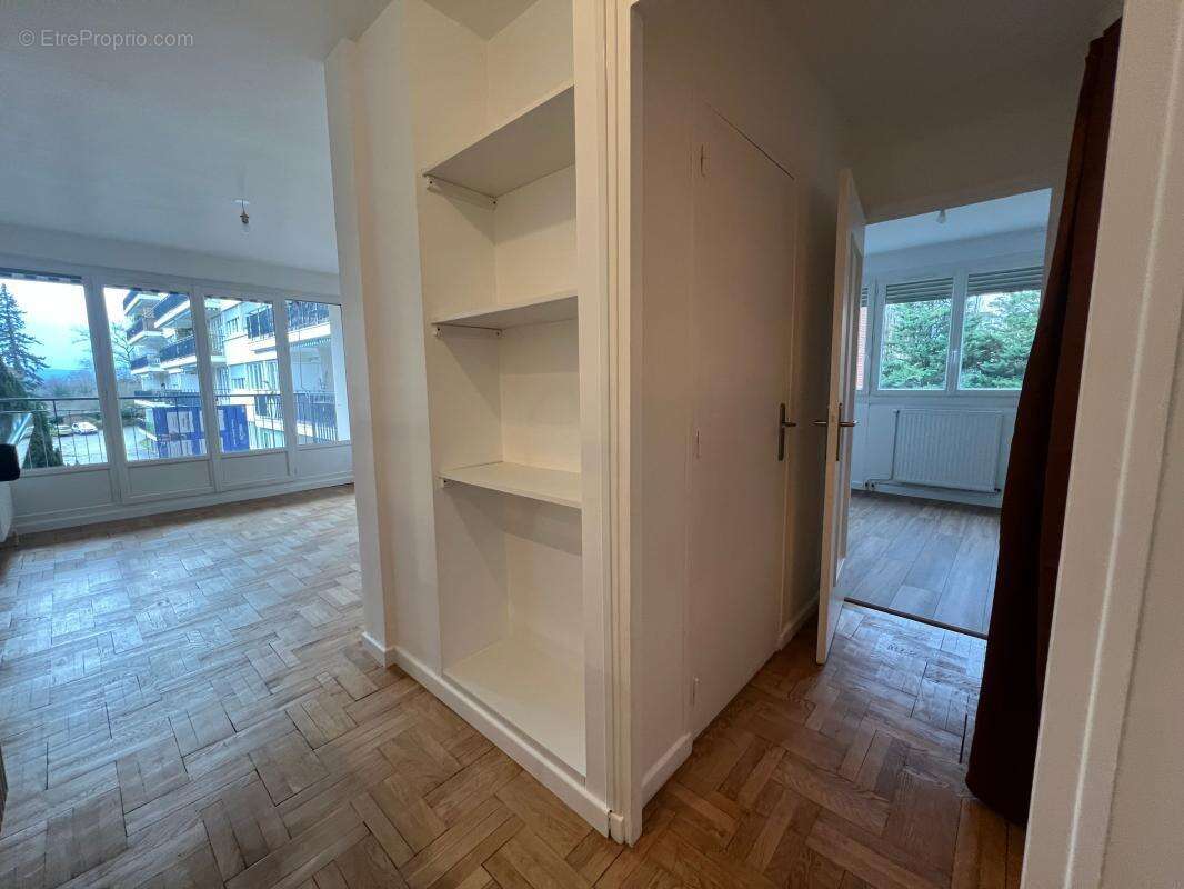 Appartement à SAINTE-FOY-LES-LYON