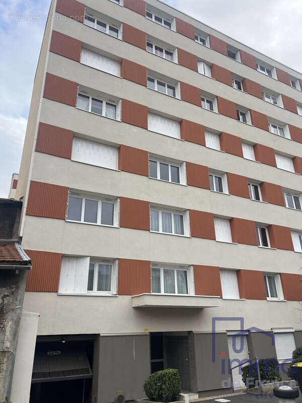 Appartement 66 m² à Saint-Etienne  - photo 9