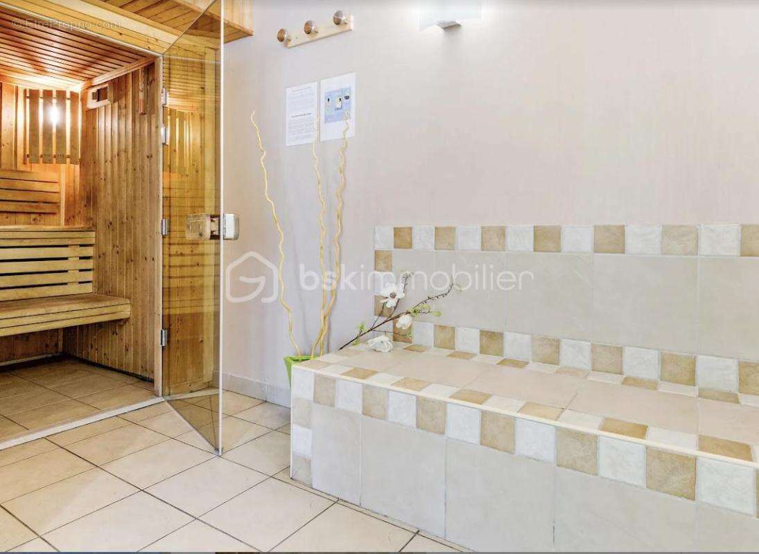 Appartement à SIX-FOURS-LES-PLAGES