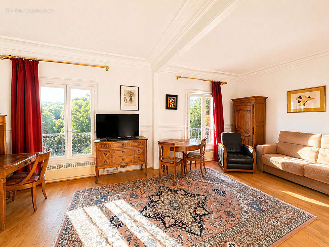 Appartement à PARIS-19E